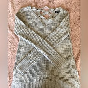 Over sized gray comfy American Eagle sweater.